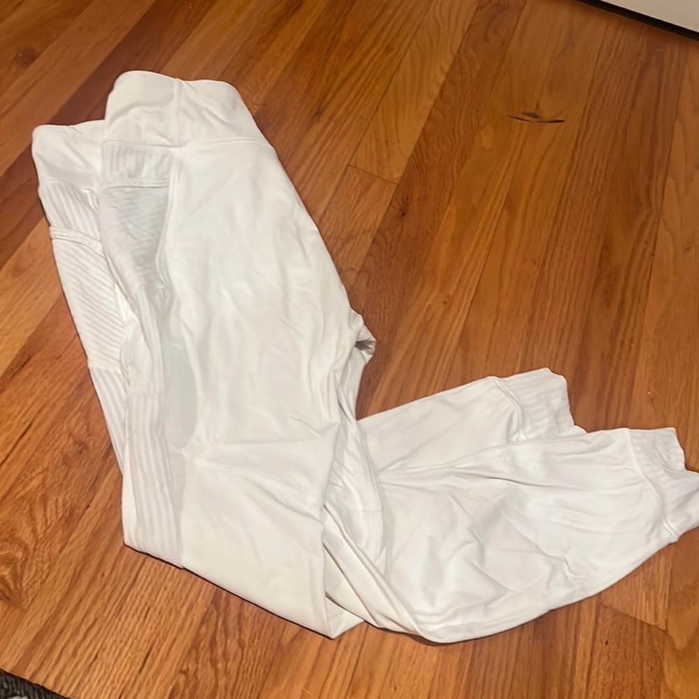 White Alala Leggings